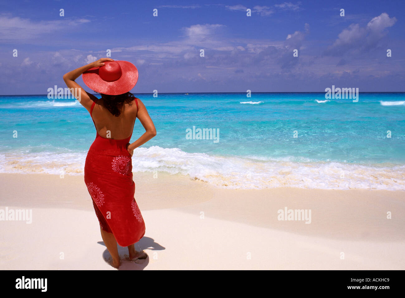 Fun Hispanic Woman On The Beaches Of Cancun Mexico Stock Photo Alamy fun-hispanic-woman-on-the-beaches-of-cancun-mexico-stock-photo-alamy