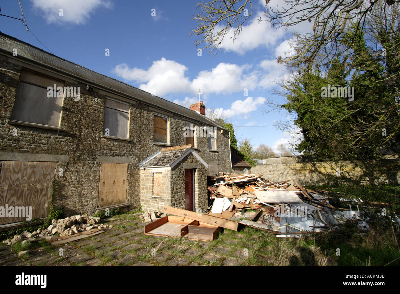 Farmhouse renovation in Swindon Wiltshire Stock Photo - Alamy