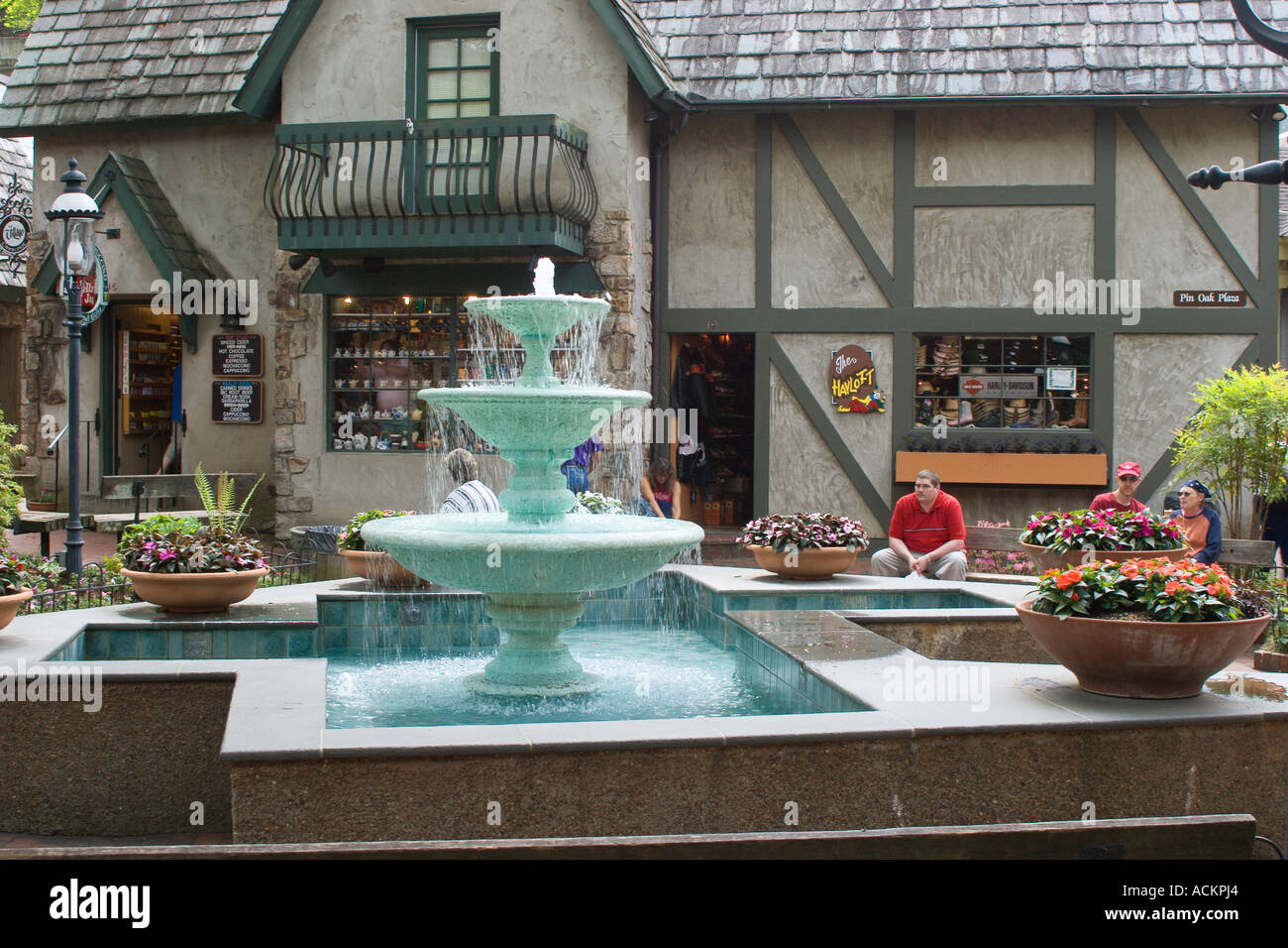 Gatlinburg Shops High Resolution Stock Photography and Images Alamy