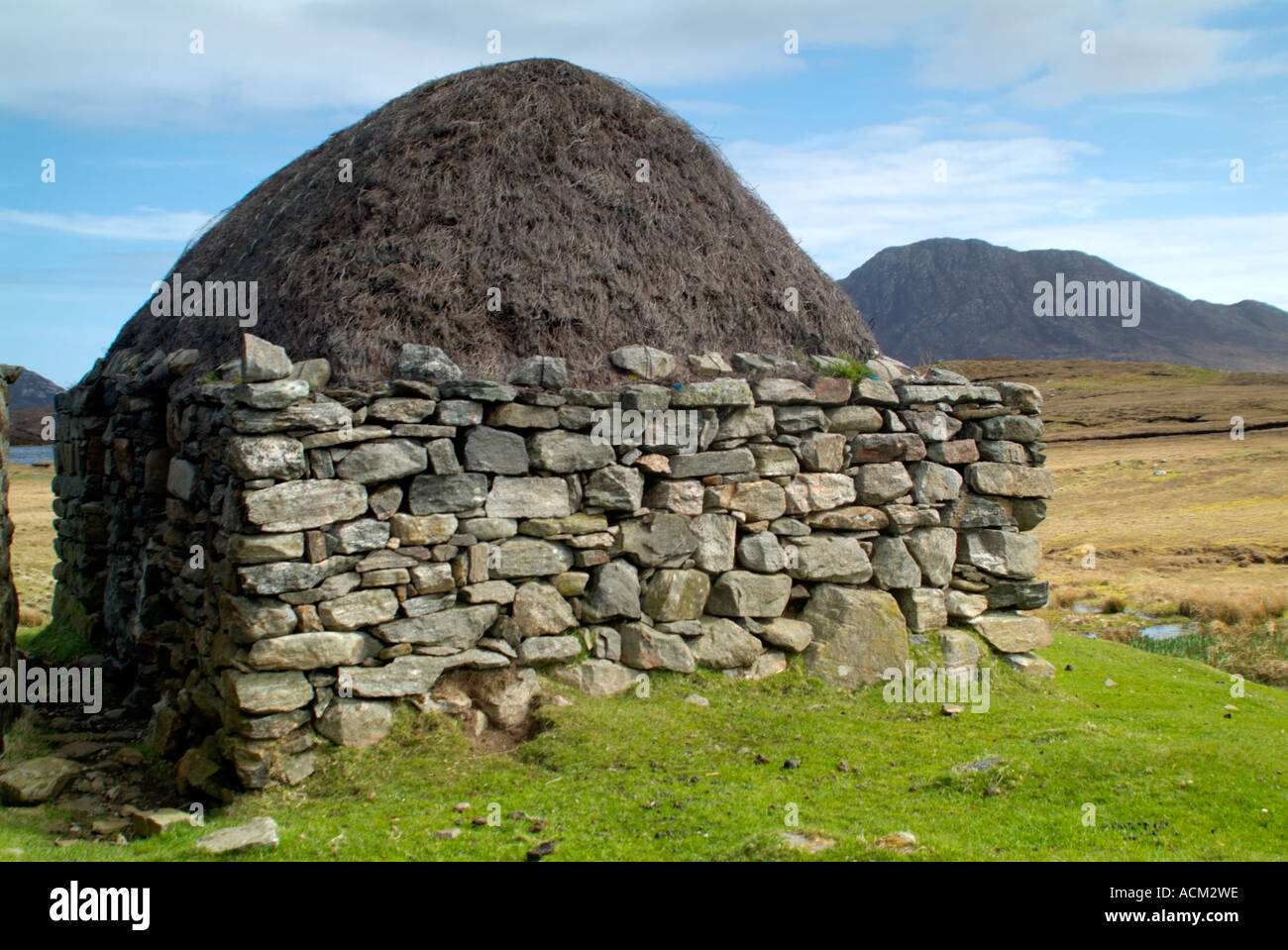 Thatched croft hi-res stock photography and images - Alamy