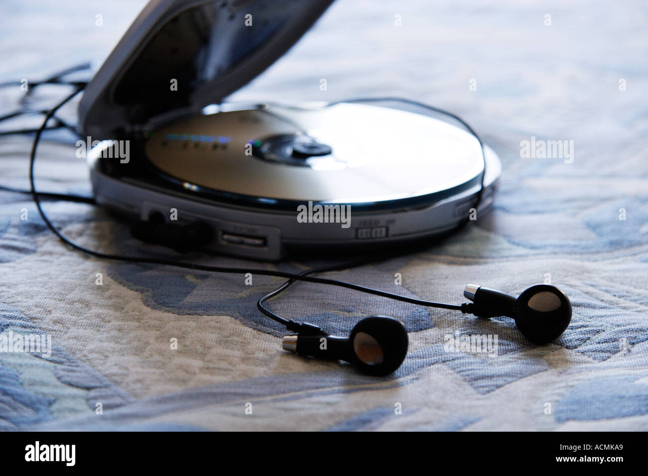 reader cd read write dvd music listen ear walk walkman Stock Photo - Alamy