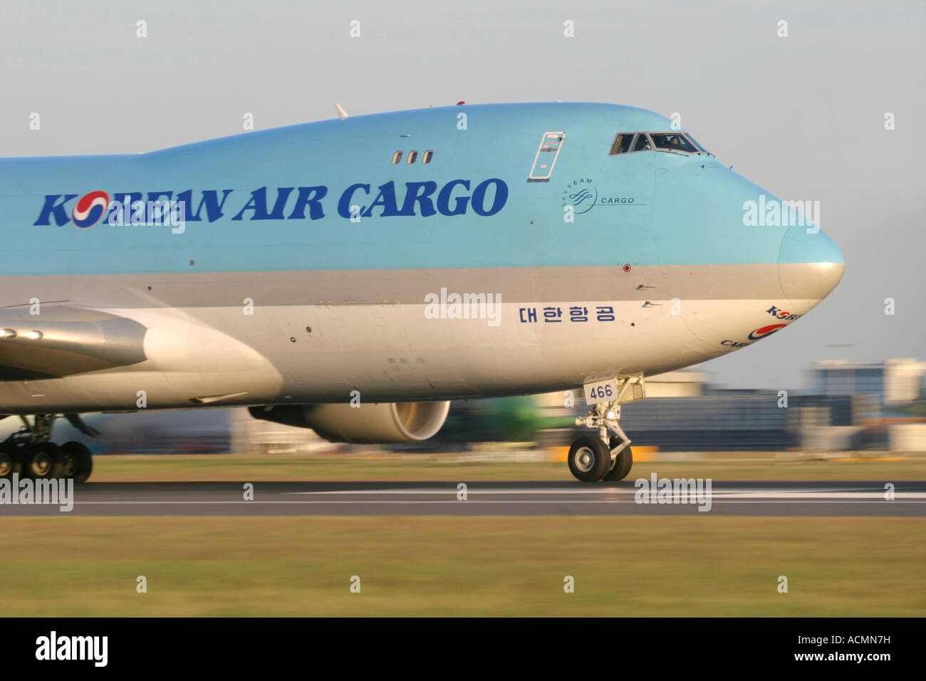 Close-up of Korean Air Cargo Boeing 747-4B5F/SCD freighter Stock Photo