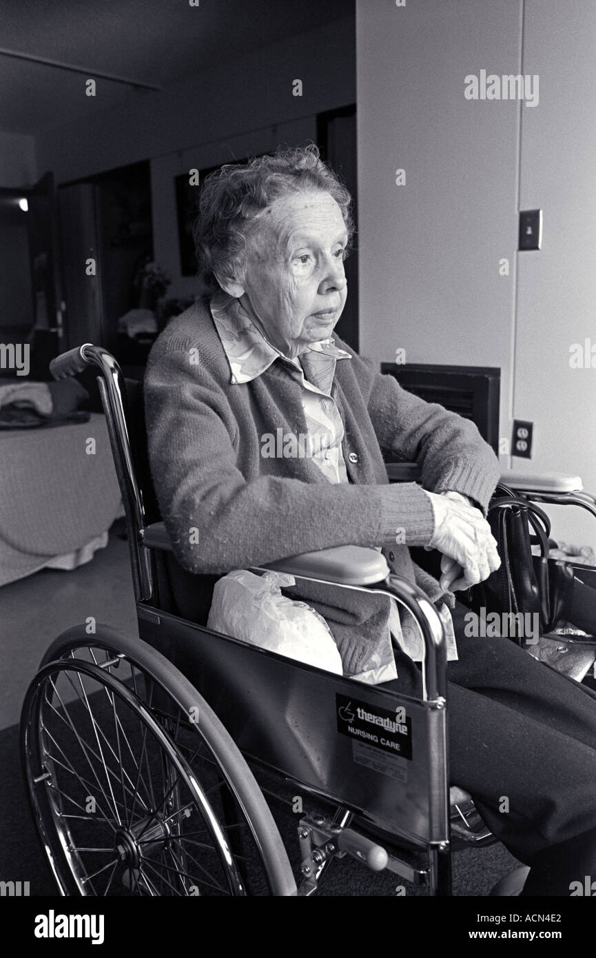 Old woman in wheelchair hi-res stock photography and images - Alamy