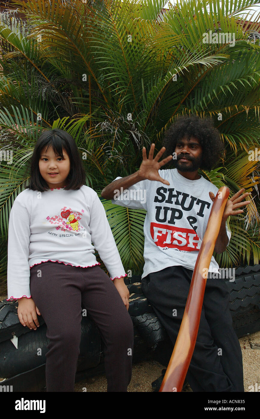 Leslie Hobbler Mayi Wunba Player Didgeridoo and japanese girl Kuranda