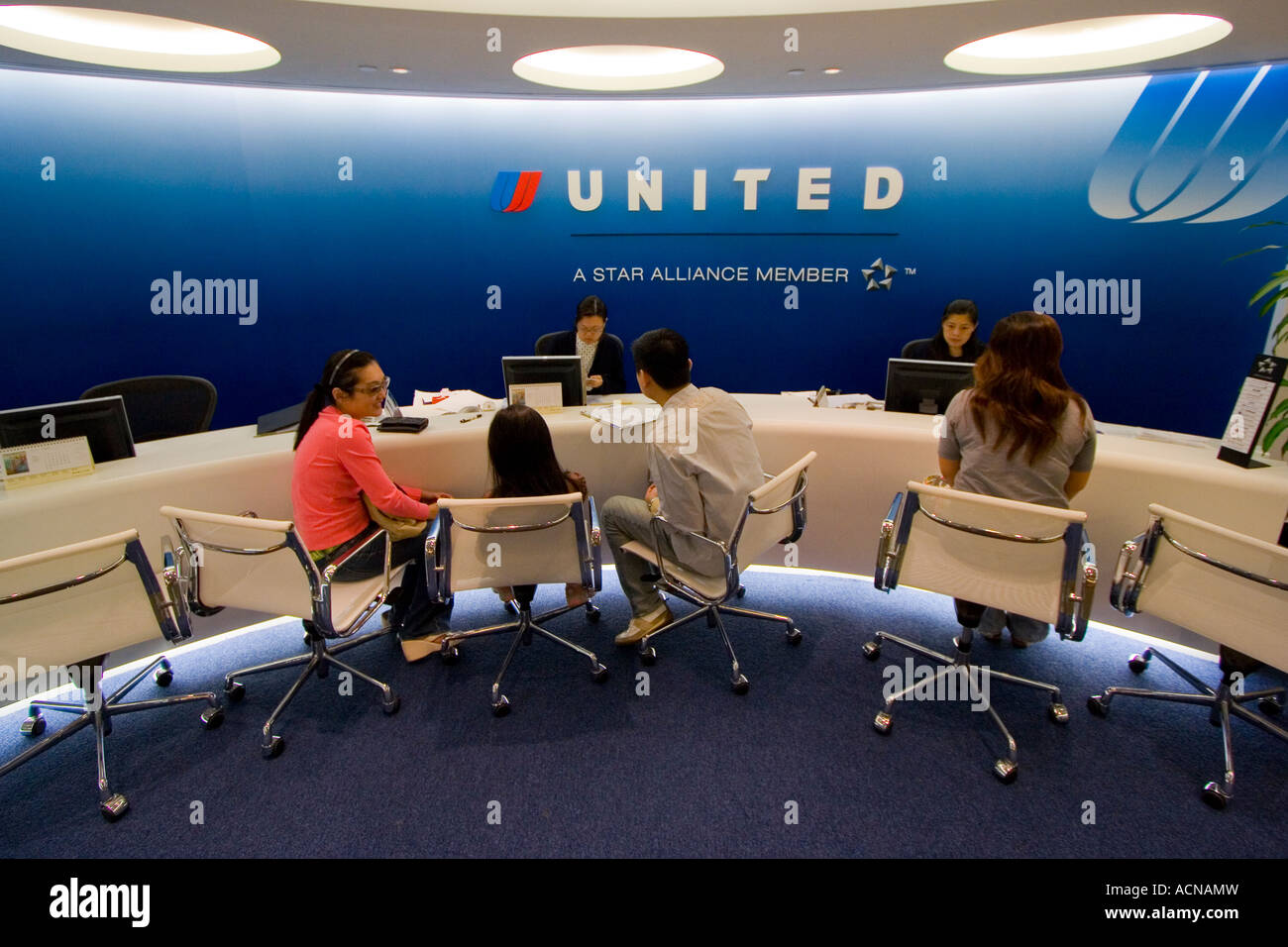 United Airlines Ticket Office Hong Kong Stock Photo Alamy