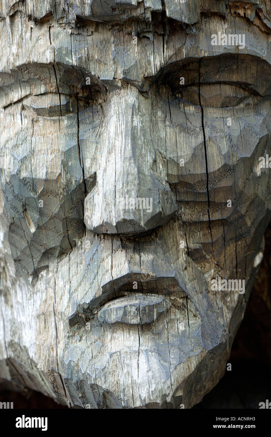 Vertical carving hi-res stock photography and images - Alamy
