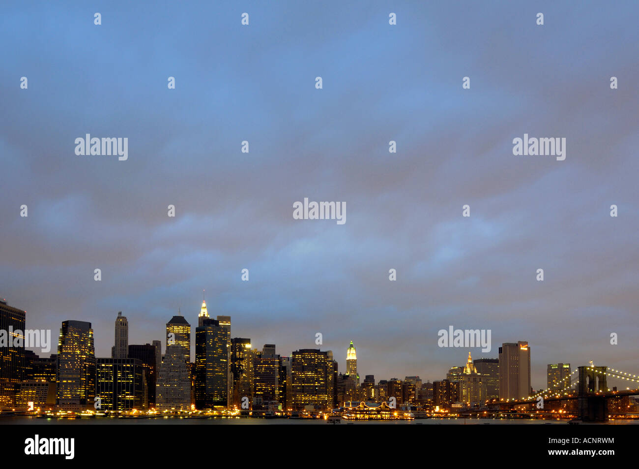 New york skyline city hi-res stock photography and images - Alamy