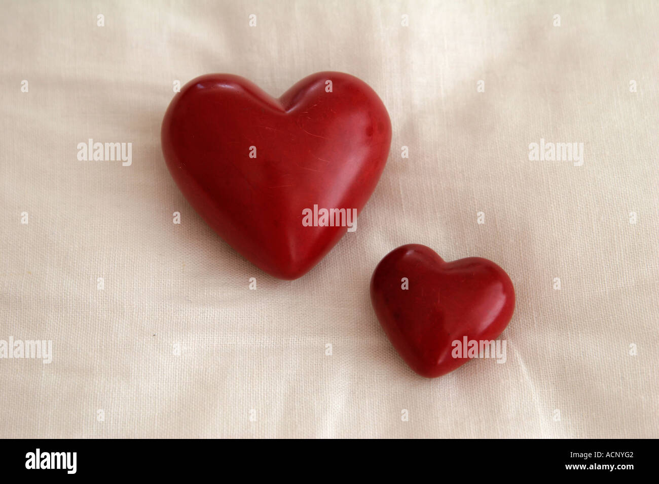 Hearts on the pillow - Zwei Herzchen auf Kissen Stock Photo