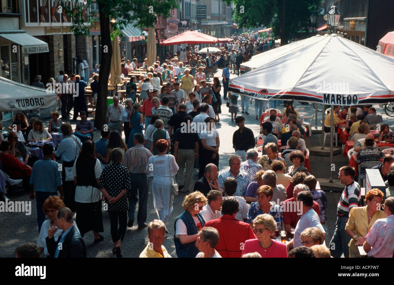 Shopping street / Dusseldorf Stock Photo Alamy