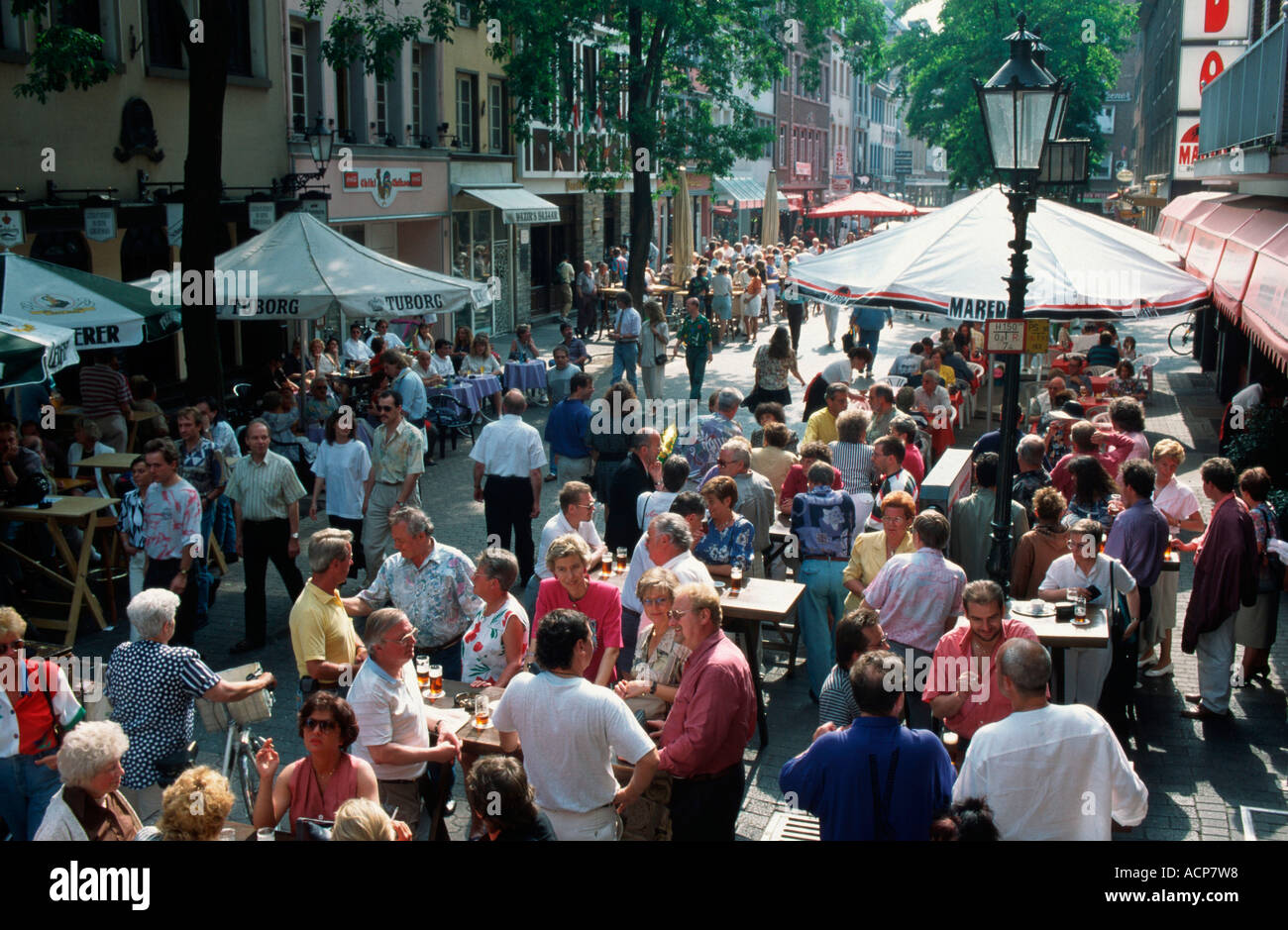 Shopping street / Dusseldorf Stock Photo Alamy