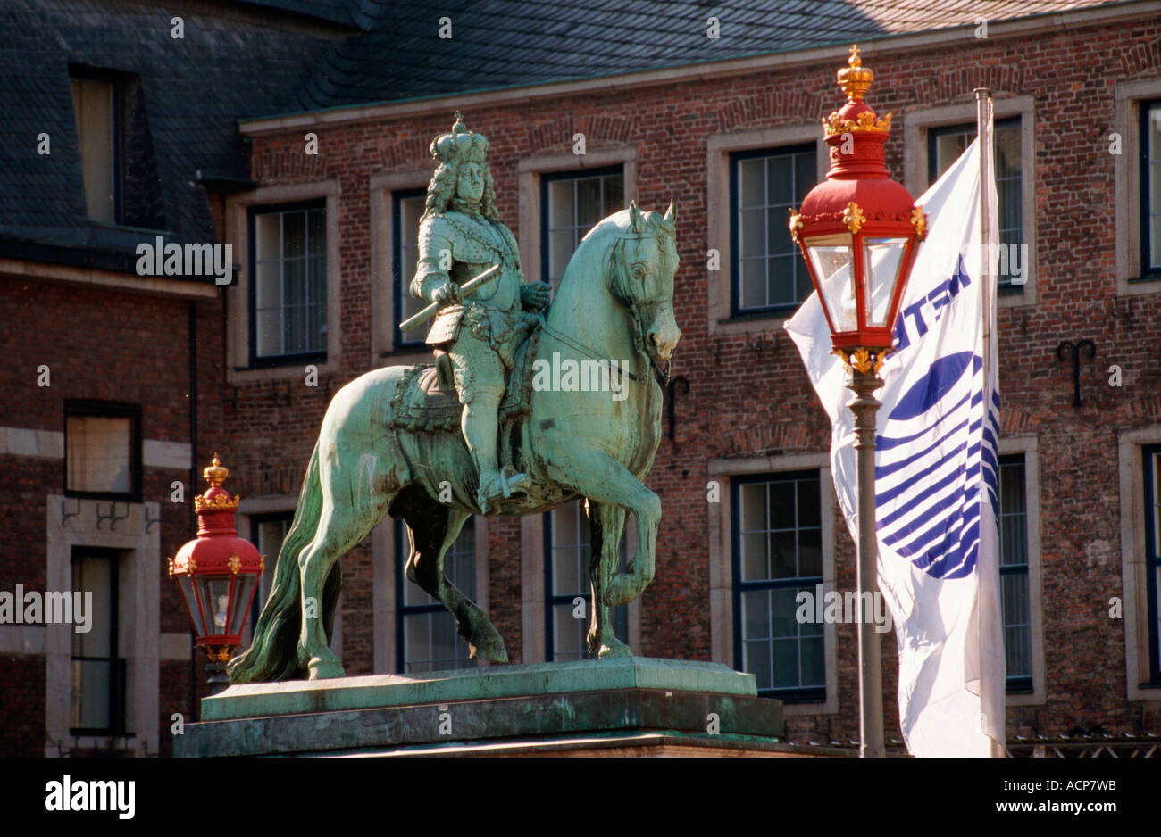 Monument / Dusseldorf Stock Photo Alamy