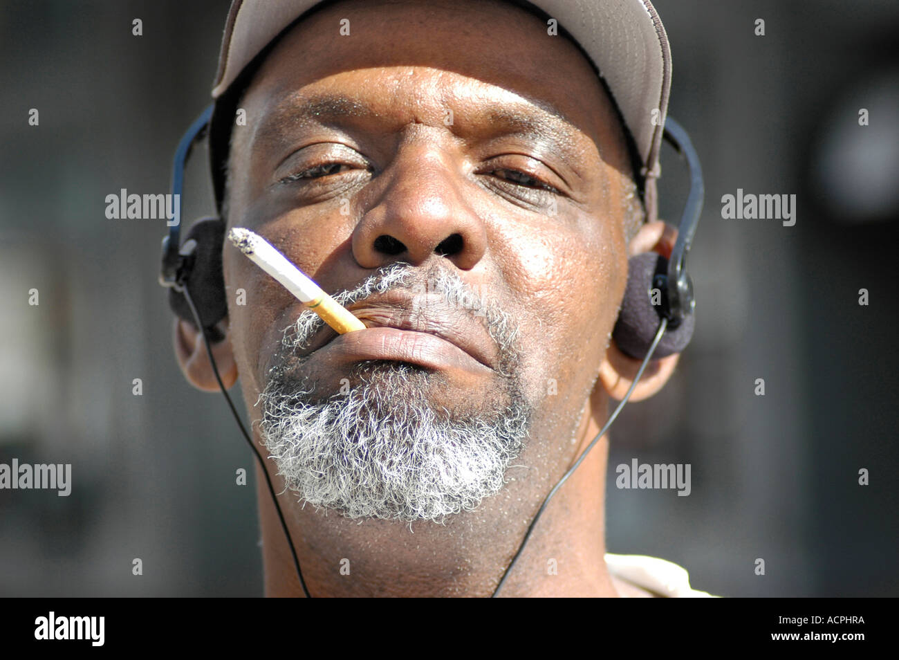 how old to buy cigarettes New York Proposes Raising Minimum Age for Cigarette Purchases