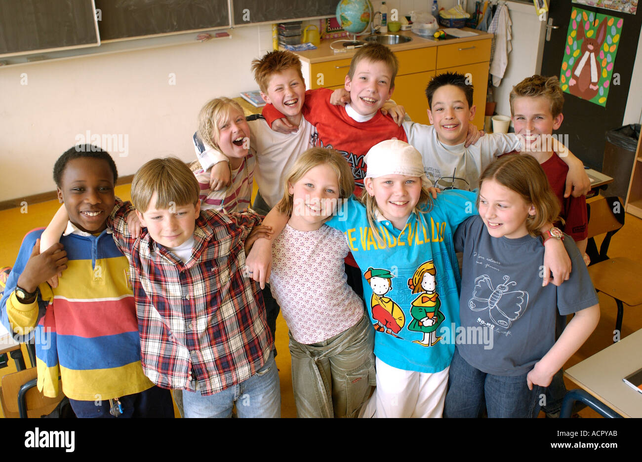 group-of-students-in-primary-school-stock-photo-alamy