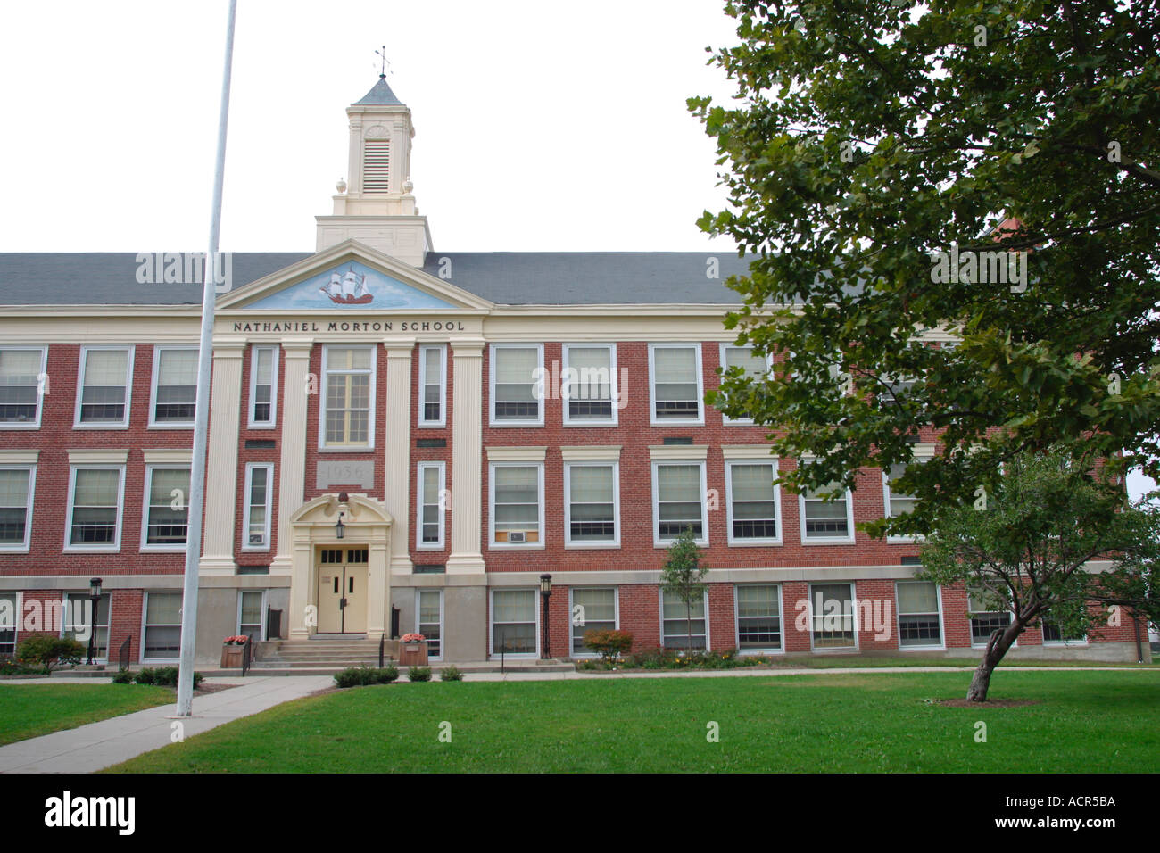 Elementary School Exterior Plymouth Massachusetts Stock Photo Alamy