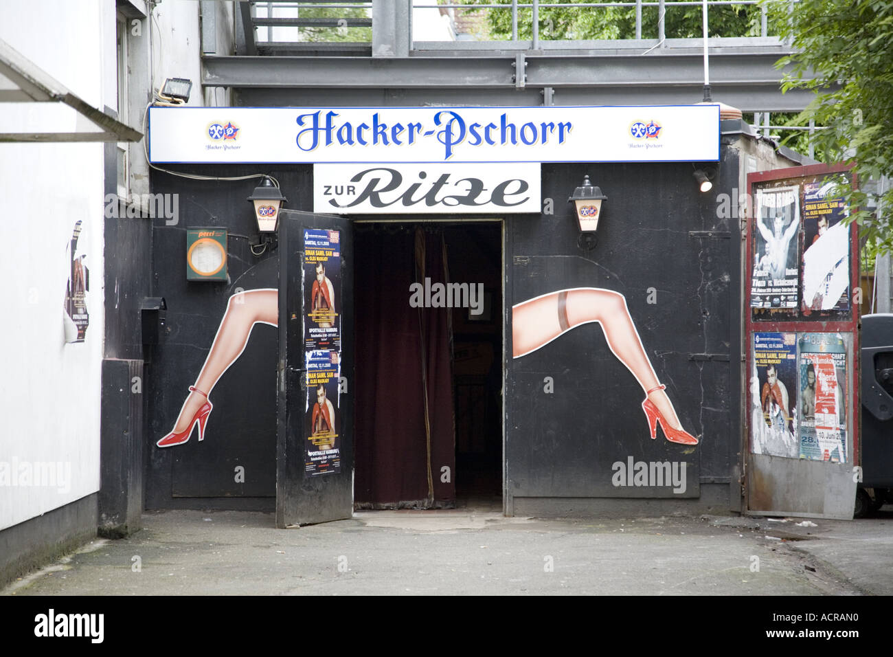 Zur Ritze Bar, St Pauli, Reeperbahn, Hamburg, Germany Stock Photo