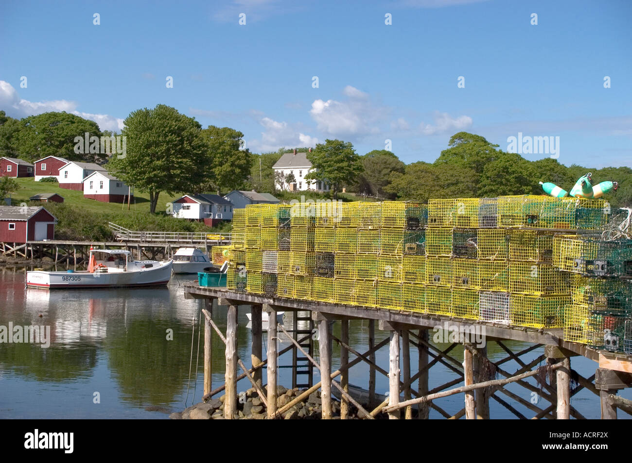 New Harbor, Maine, USA (Lobster trap Stock Photo Alamy