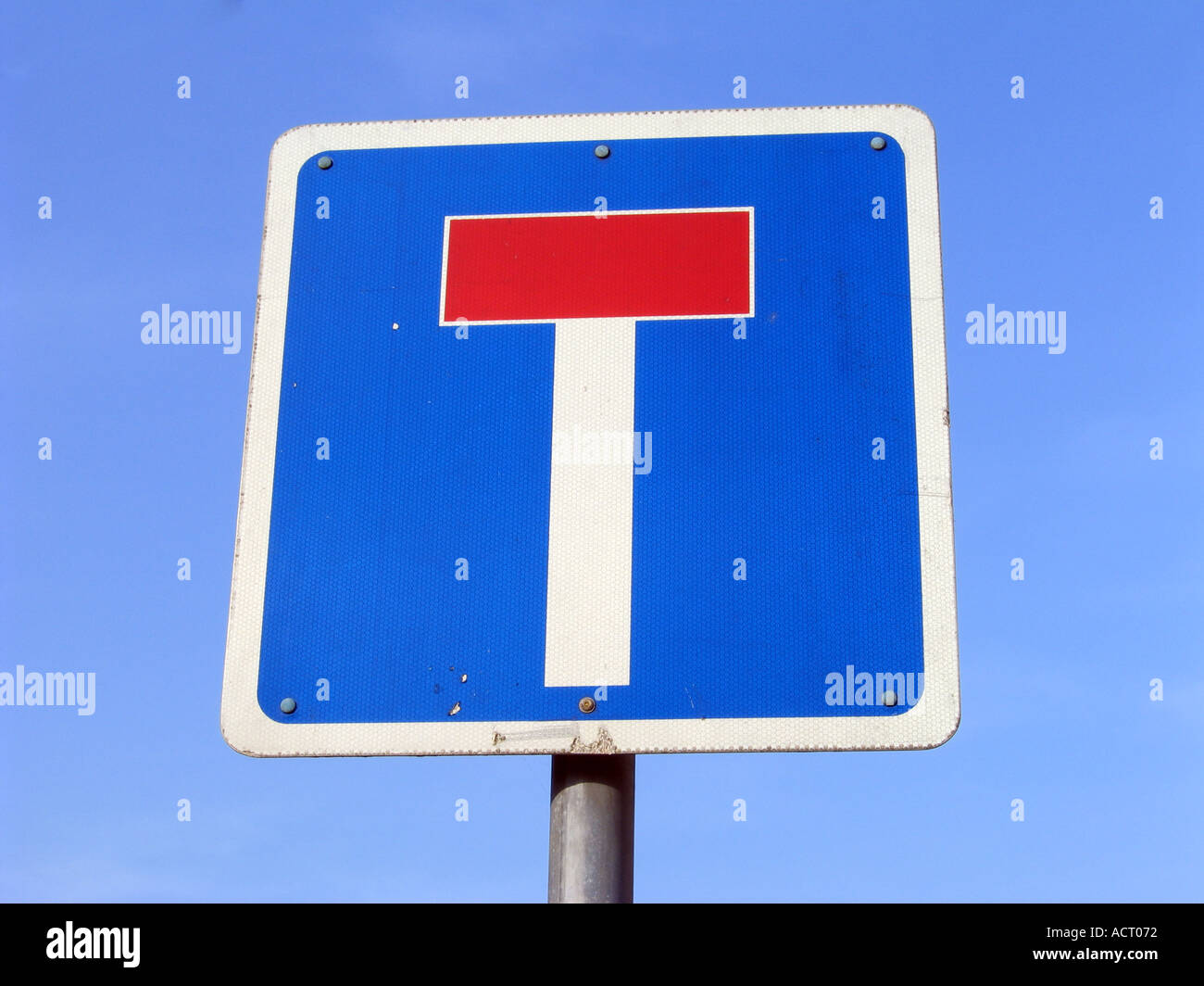 Dead end hi-res stock photography and images - Alamy