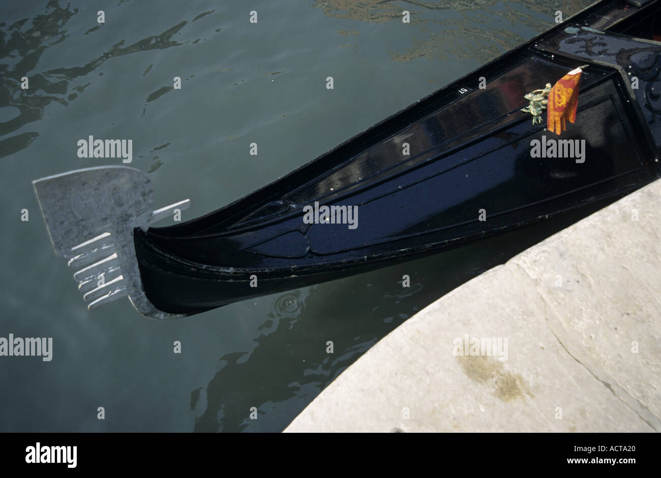 Venice gondola close up hi-res stock photography and images - Alamy
