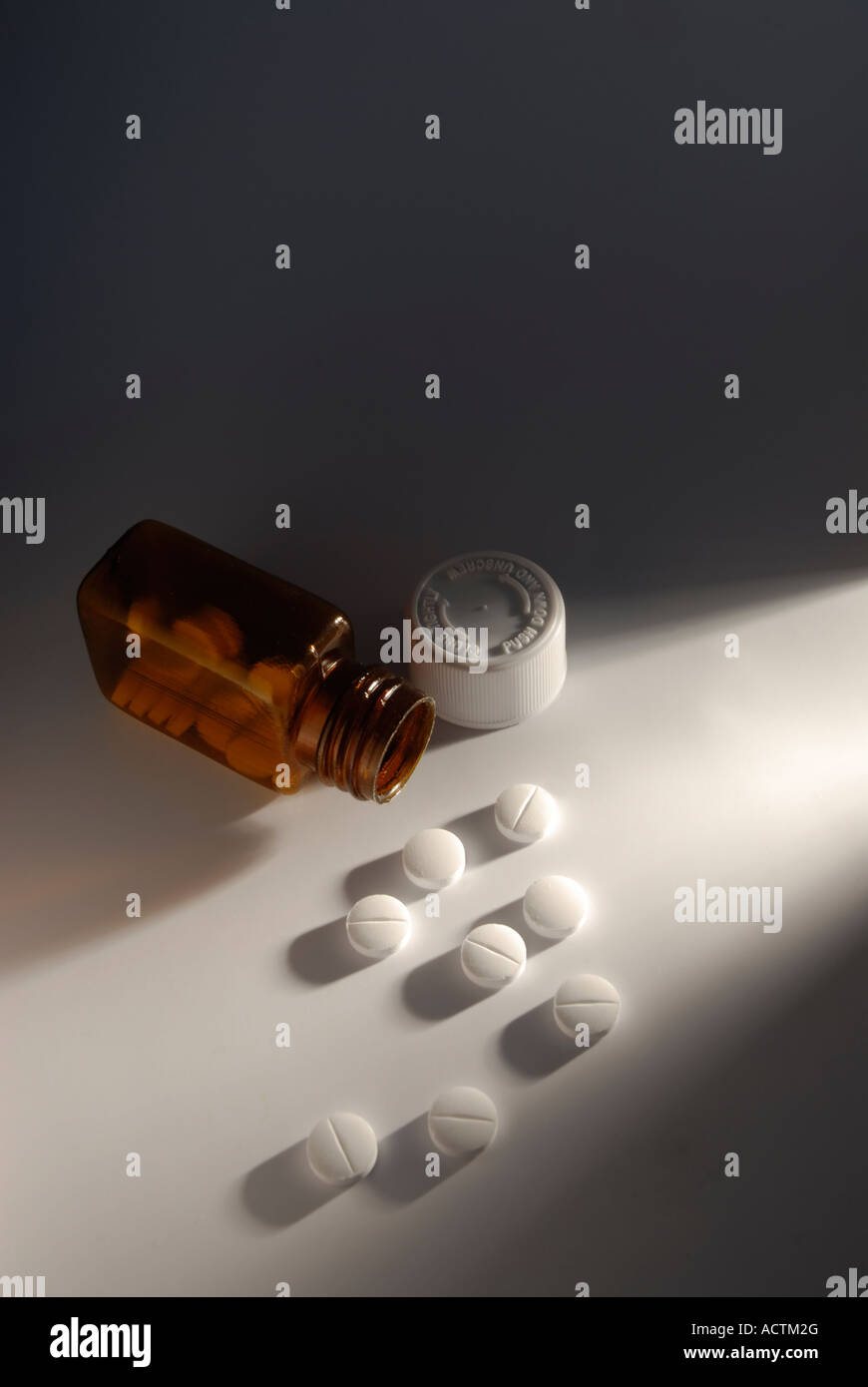 Child proof medicine bottles hires stock photography and images Alamy