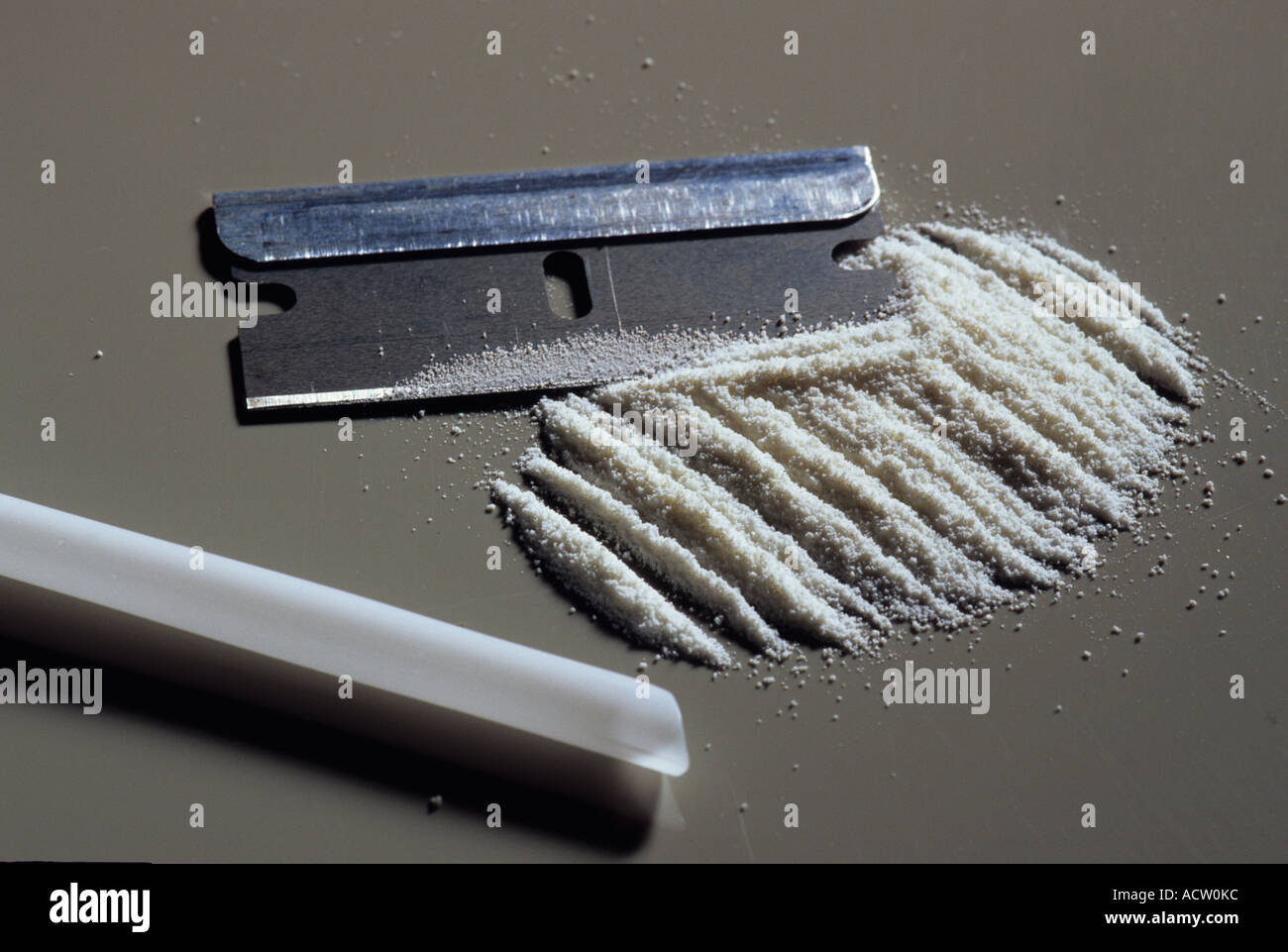 Lines of cocain Stock Photo - Alamy