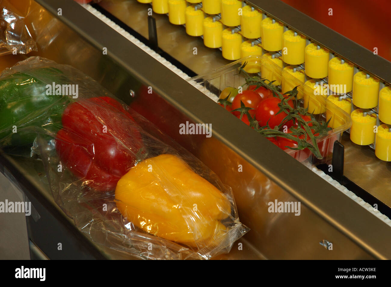 Vegetables packed in plastic containers Stock Photo Alamy
