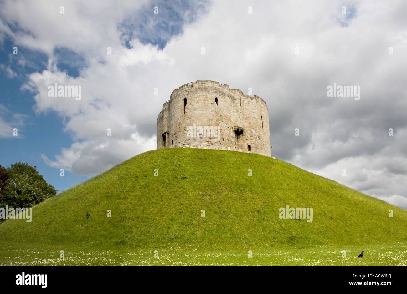 CLIFFORDS TOWER IN YORK,ENGLAND,UK Stock Photo Alamy