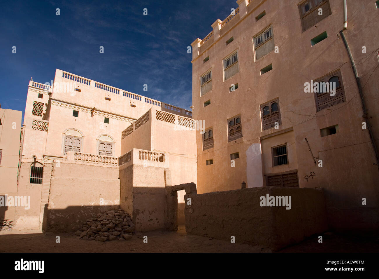 Traditional houses in Tarim near Sayun Yemen Stock Photo Alamy