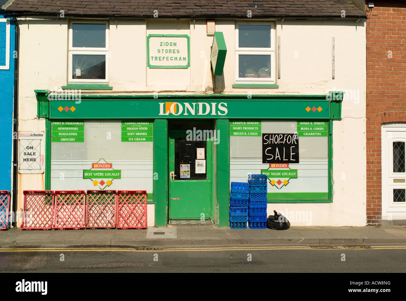 Londis shop convenience store for sale Zidon Store Trefechan