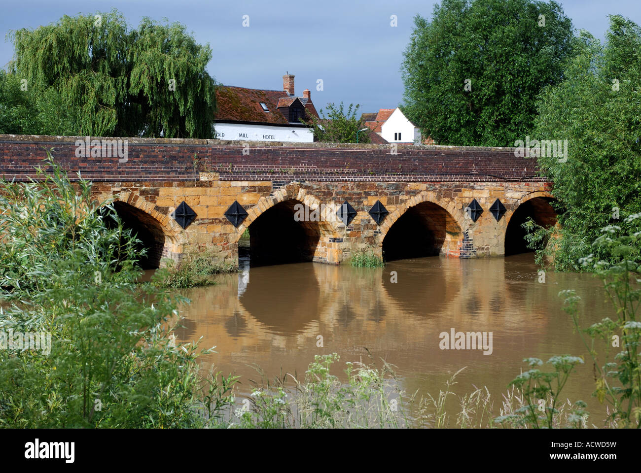 River Stour and bridge, ShipstononStour, Warwickshire, England, UK