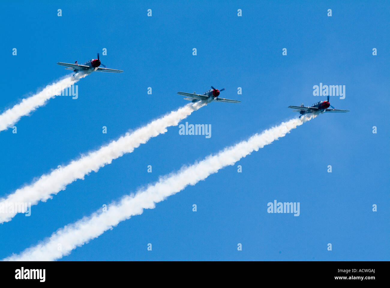 FIGHTER PROPELLER BOMBER AIR PLANES IN FLIGHT Stock Photo Alamy