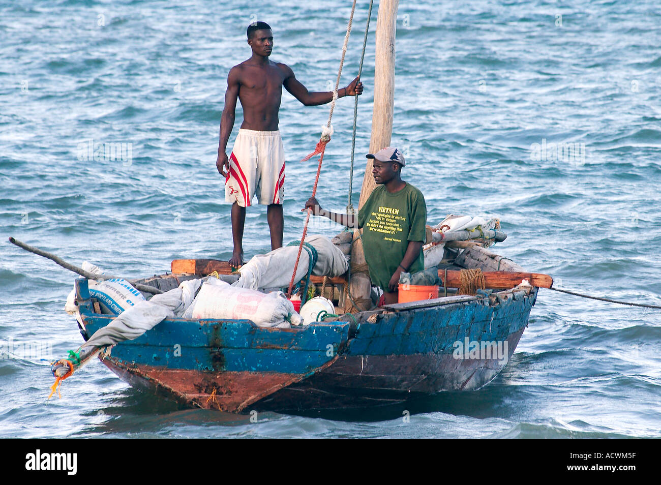 Old black people working hi-res stock photography and images - Alamy