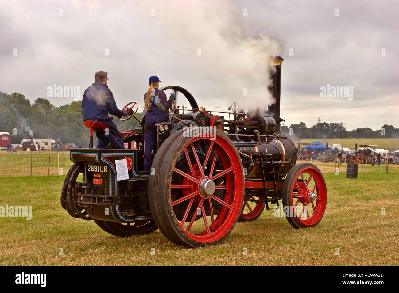 Traction engine hires stock photography and images Alamy
