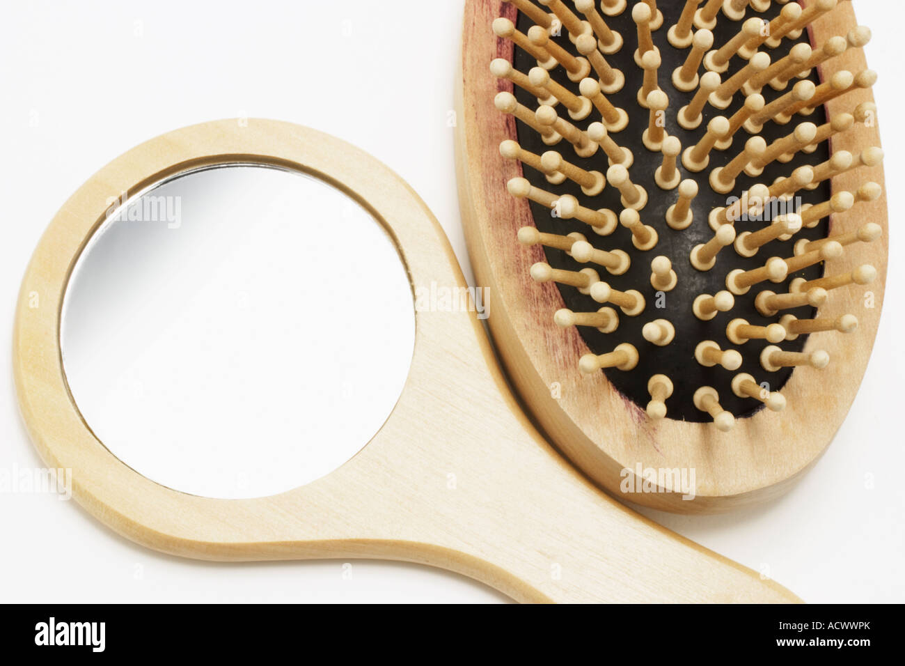 Ensemble Coiffure Miroir à Main Et Brosse - Couleur Rose Métal - Neuf/occasion