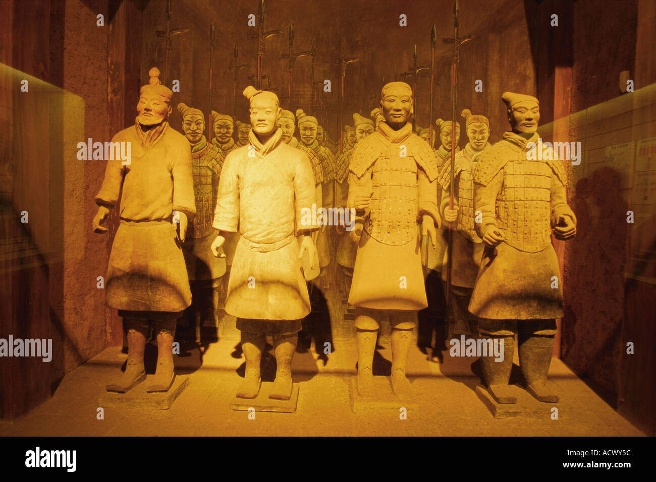 Chinese terra cotta soldiers hires stock photography and images Alamy