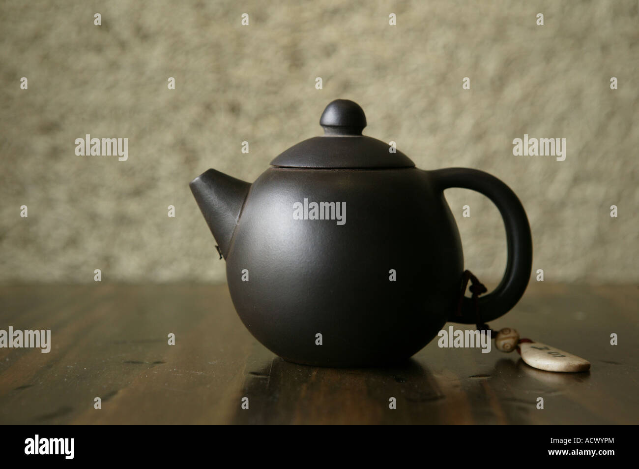 Traditional Japanese tea pot Stock Photo Alamy