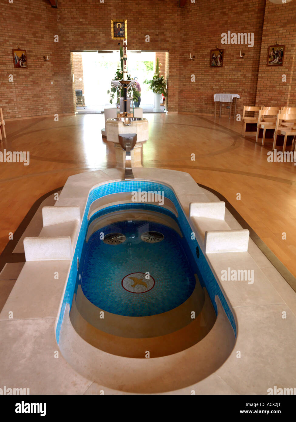 Baptismal pool hires stock photography and images Alamy