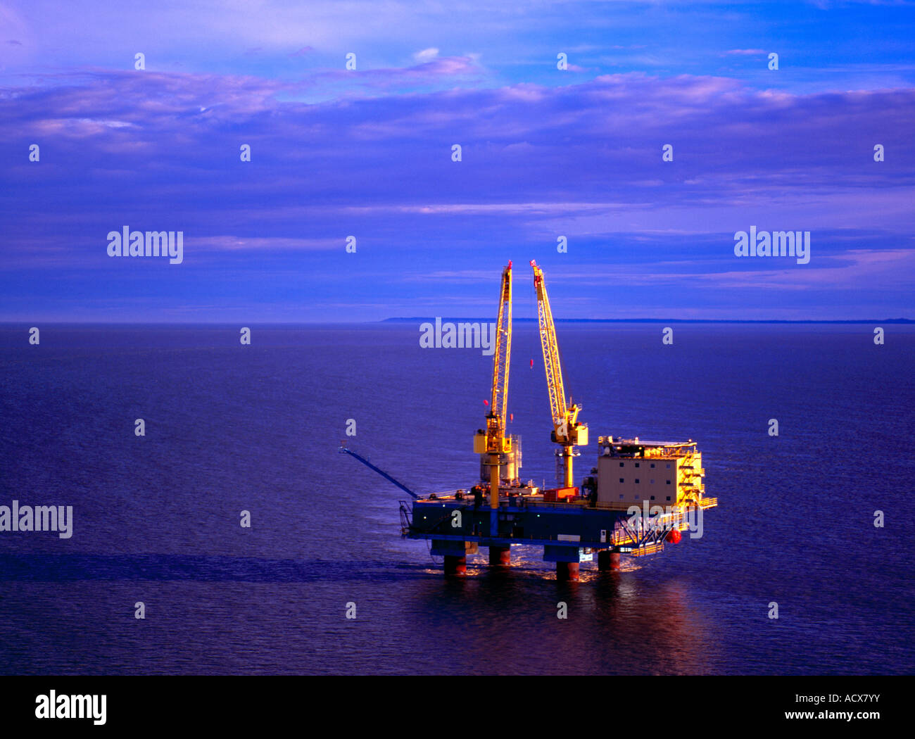 Offshore oil and gas production by Forest Oil Company in the Cook Inlet Alaska Stock Photo