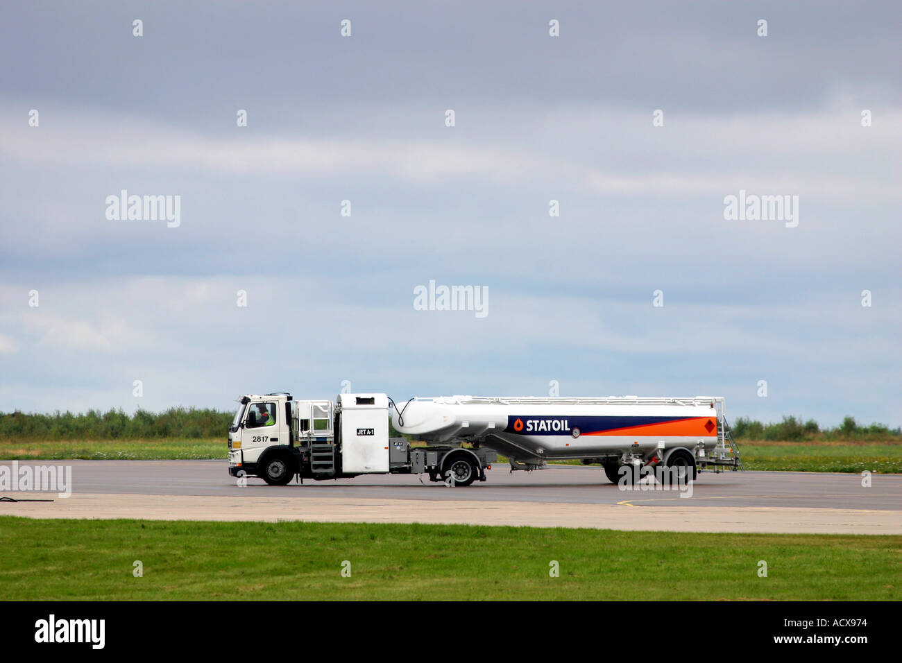 Airplane refueling truck at Skavsta airport Sweden Stock Photo - Alamy
