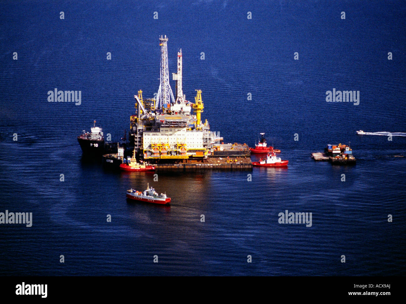 Rig tower hires stock photography and images Alamy