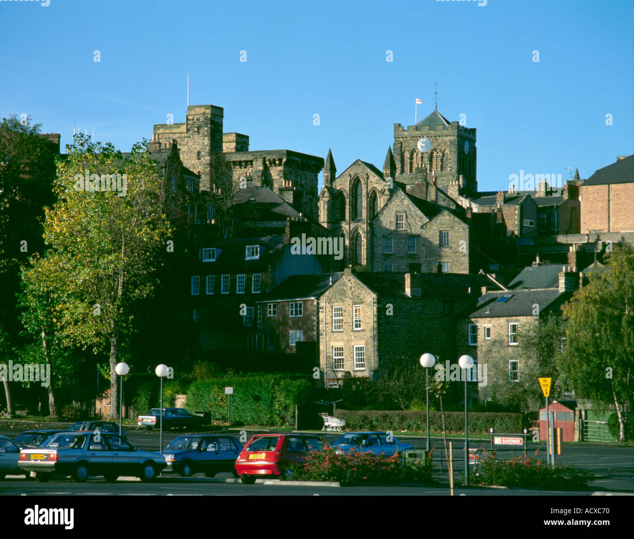 'Moot Hall' and east facade of Hexham Abbey, Hexham, Northumberland, England, UK. Stock Photo