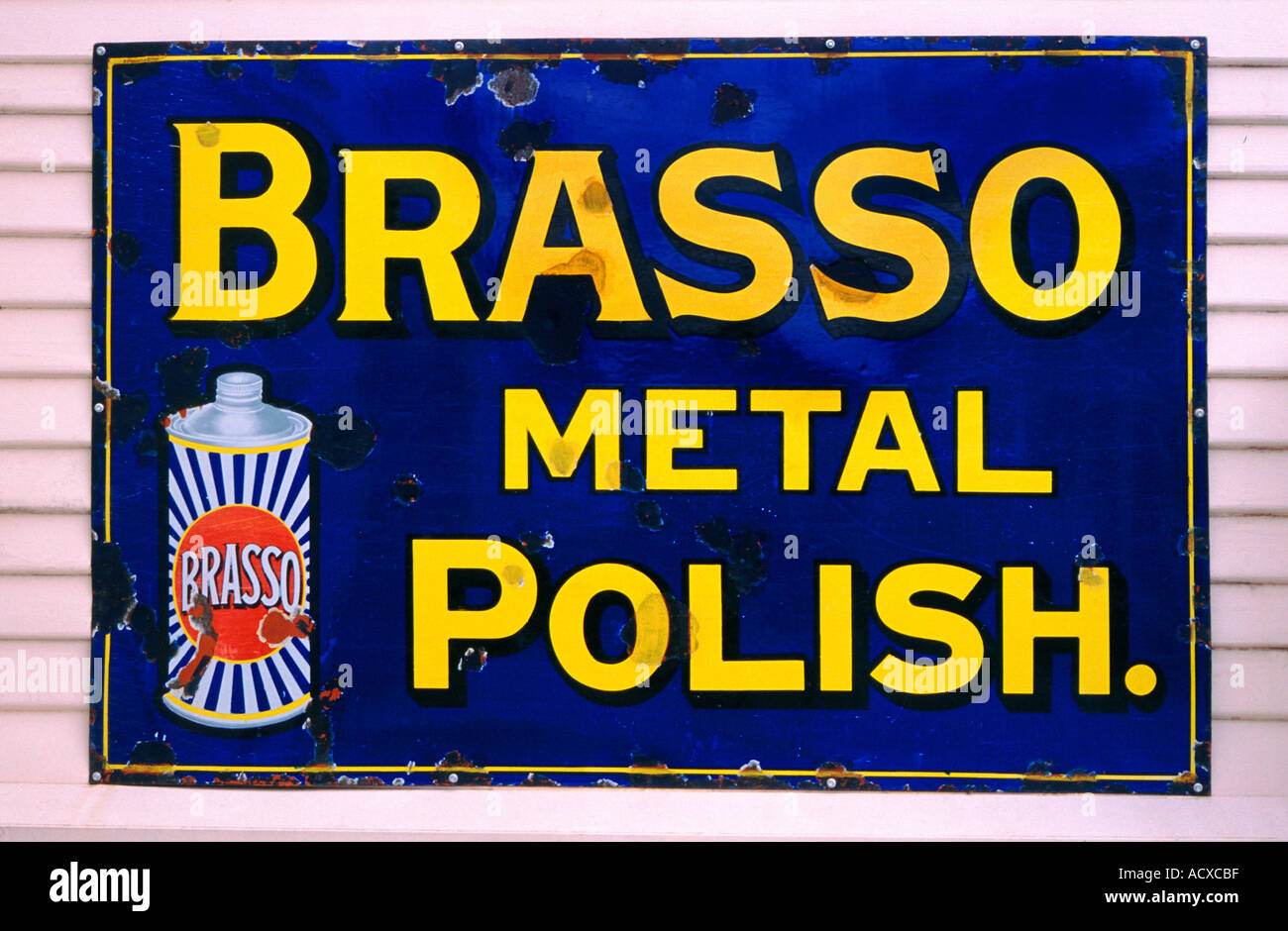Metal polish brasso hi-res stock photography and images - Alamy
