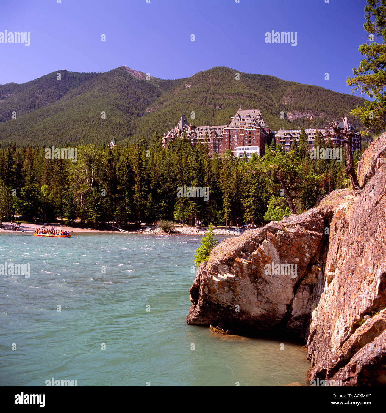 Banff springs hotel on bow river hi-res stock photography and images ...
