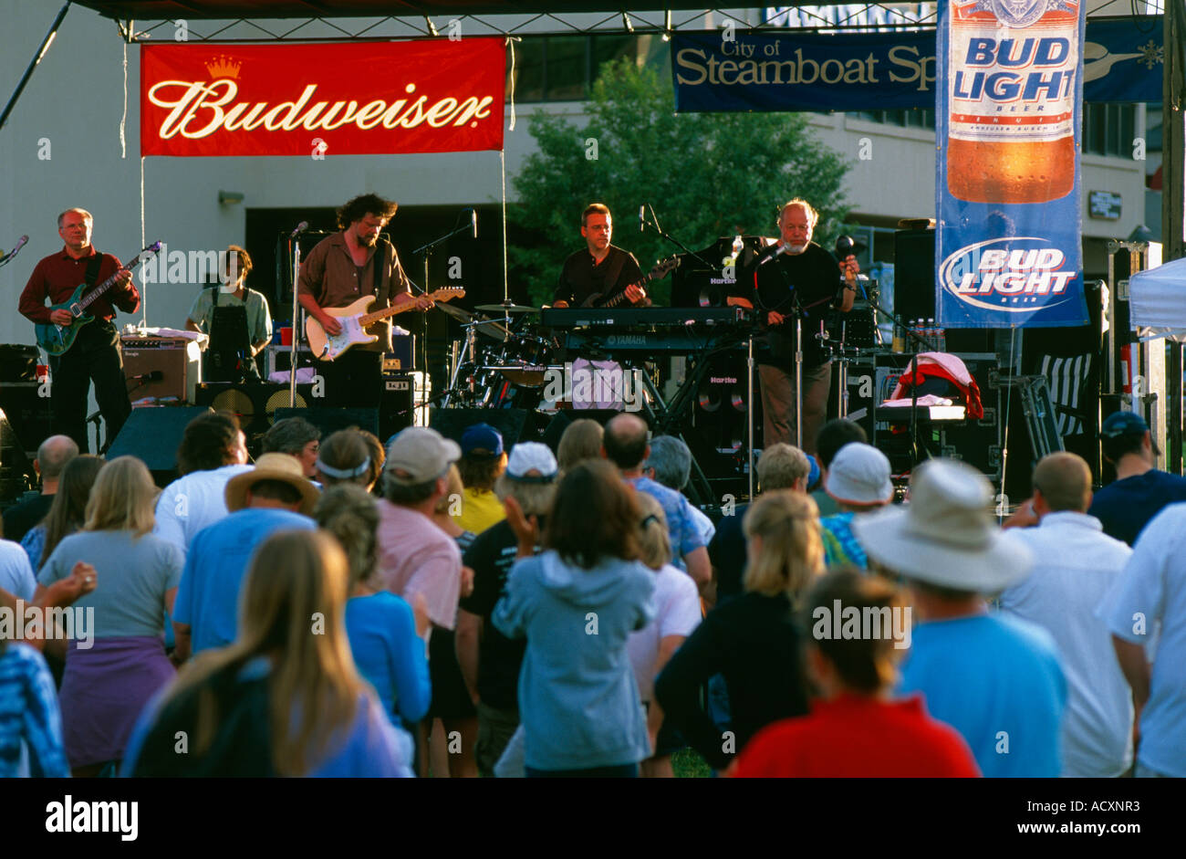 Radiators band hi-res stock photography and images - Alamy