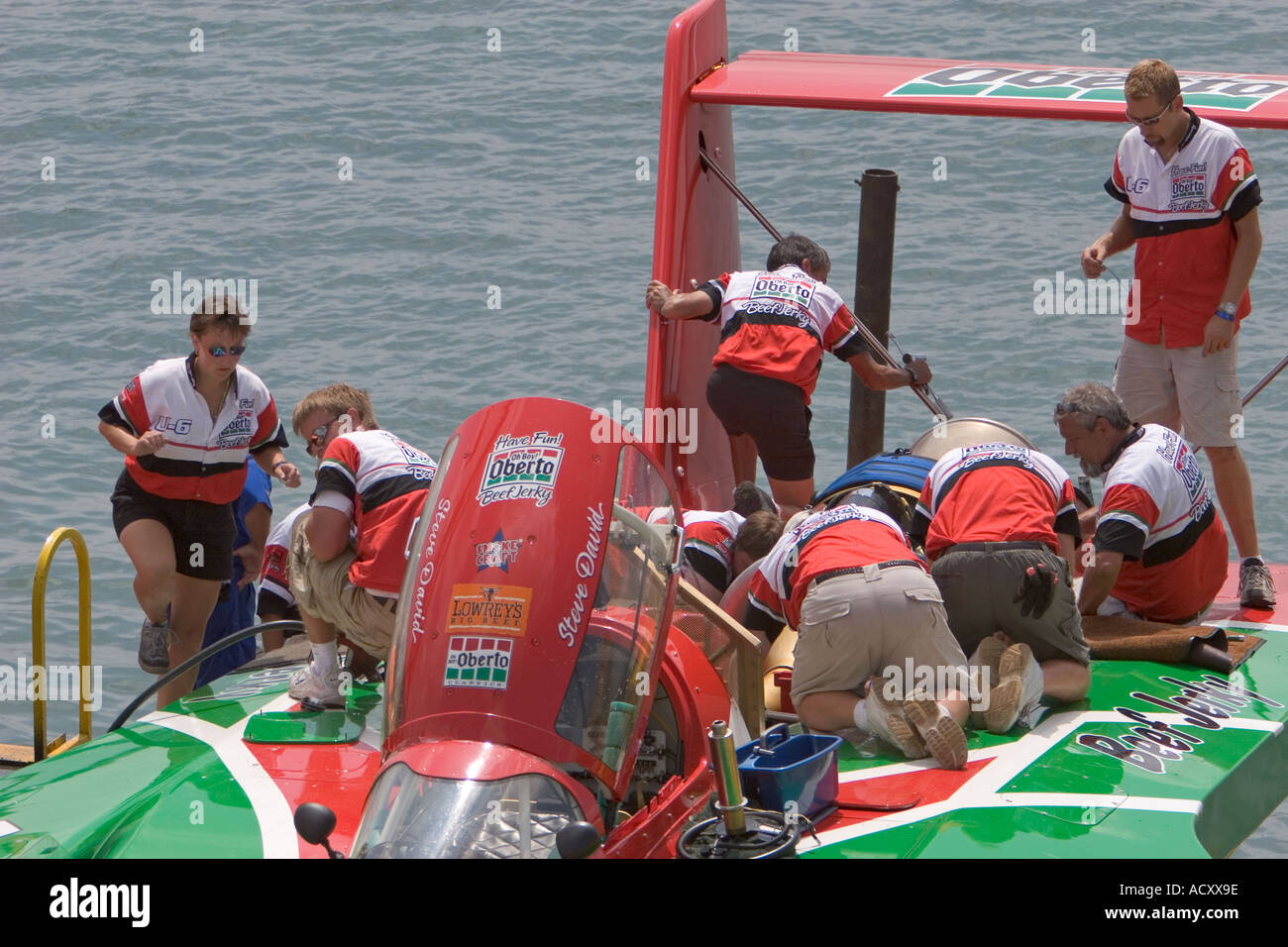 Gold Cup Hydroplane Races on Detroit River Stock Photo Alamy