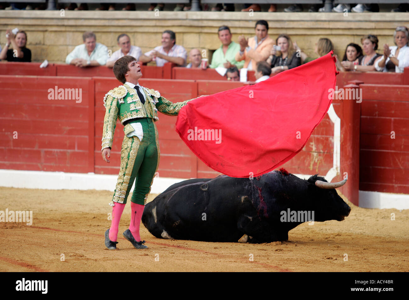 Espada de traje hi-res stock photography and images - Alamy