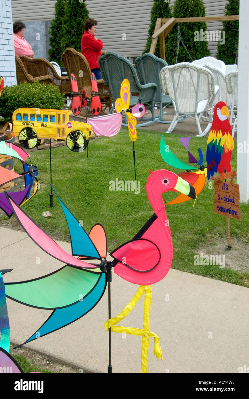 Amish business selling knick knacks at Berlin, Ohio Stock Photo Alamy