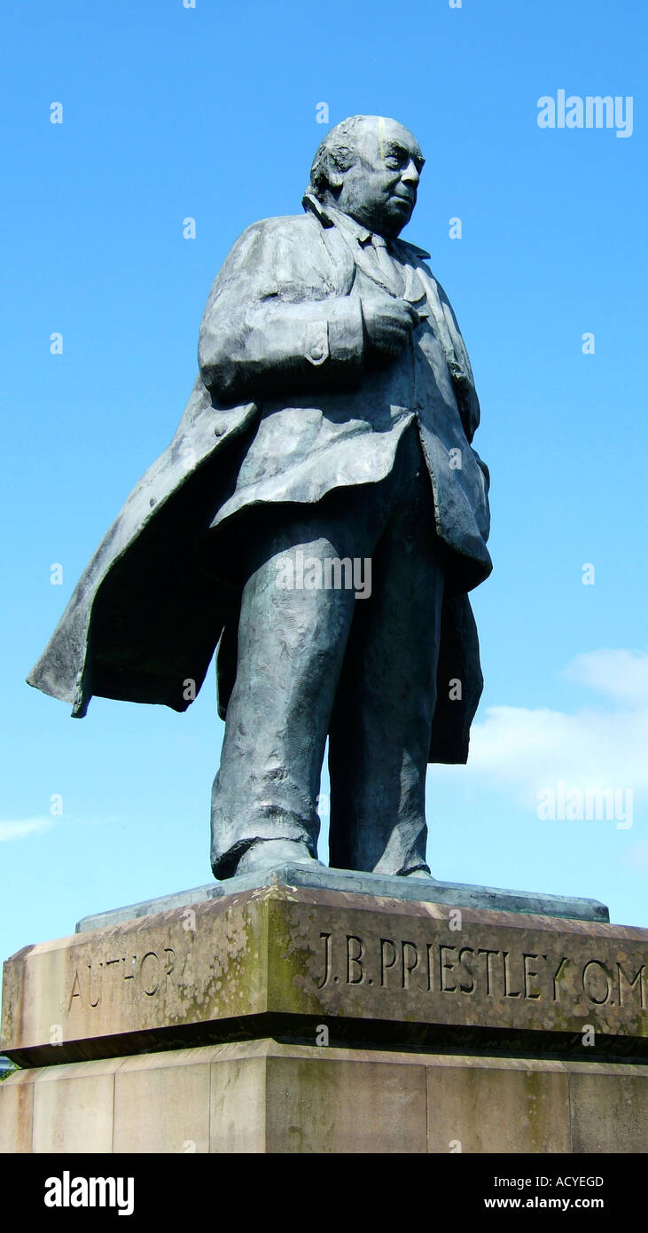 statue-of-j-b-priestley-bradford-stock-photo-alamy