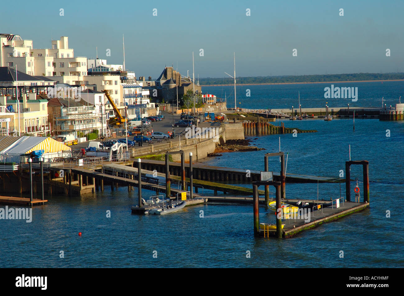 Cowes Waterfront, Cowes, Isle of Wight, England, UK, GB. Stock Photo