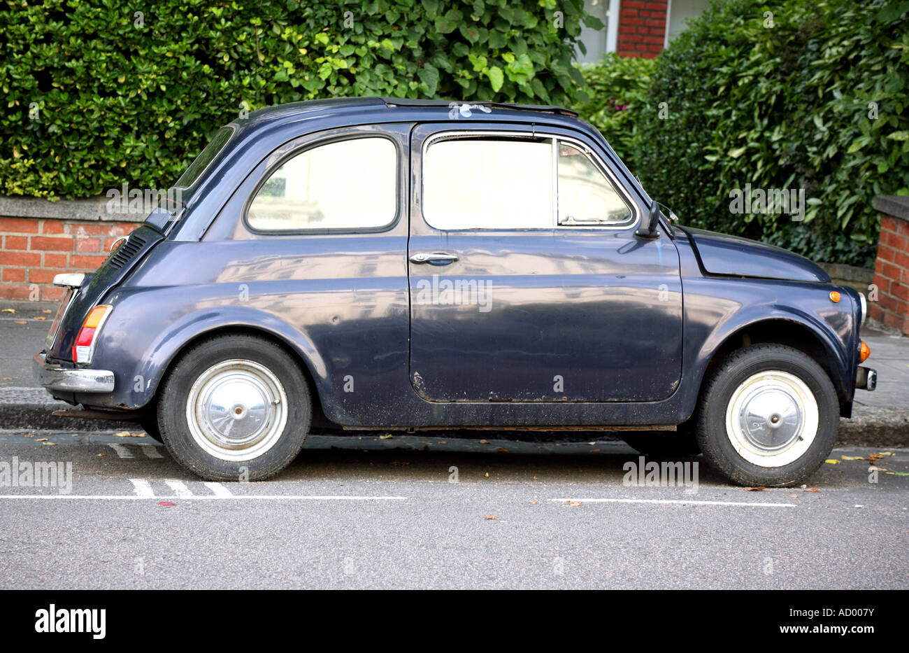 Classic Fiat 500 car parked on London street Stock Photo - Alamy