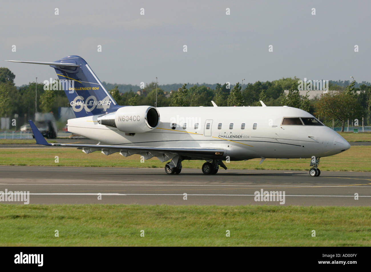 Business jet Bombardier Aerospace Corp. Canadair CL-600-2B16 Challenger 604 Stock Photo